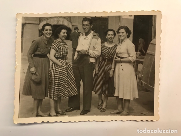 Alte Fotografie: BENAVENTE, Zamora. Fotograf&iacute;a antigua. Recorriendo Benavente con Lely...(agosto de 1953)