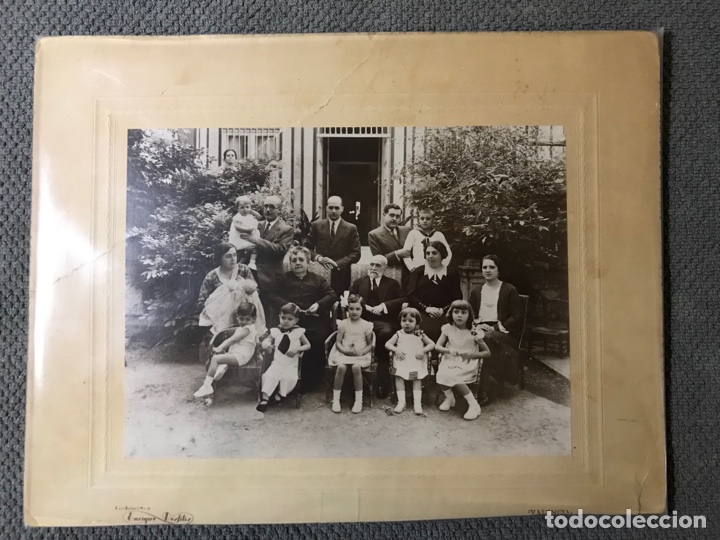 Alte Fotografie: FOTOGRAF&Iacute;A CASA MASIP. Enrique Desfilis, una saga familiar, padres, abuelos, hijos, nietos (h.1910?)