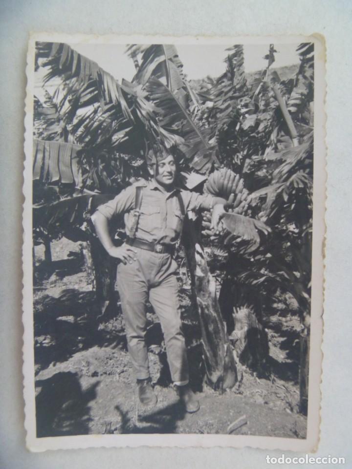 Antique Photography: FOTO DE MILITAR JUNTO A UN PLATANERO, POSIBLEMENTE EN LAS CANARIAS