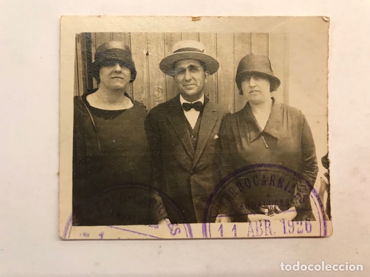 Fotograf&iacute;a antigua: FOTOGRAF&Iacute;A ANTIGUA. Retrato familiar, huella tampon Ferrocarriles andaluces (a.1926)