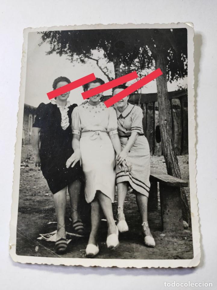 Antique Photography: Antigua fotograf&iacute;a de Castej&oacute;n. Navarra .se&ntilde;oritas. foto a&ntilde;o 1939.