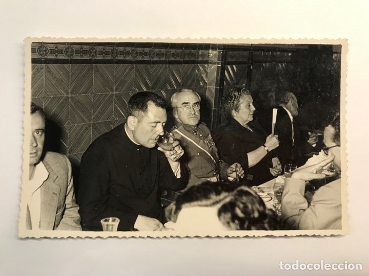 Photographie ancienne: MELIANA - ALMASSERA, Fot&oacute;grafia Vida y Sociedad. Autoridades locales y religiosas&hellip;(h.1950?)