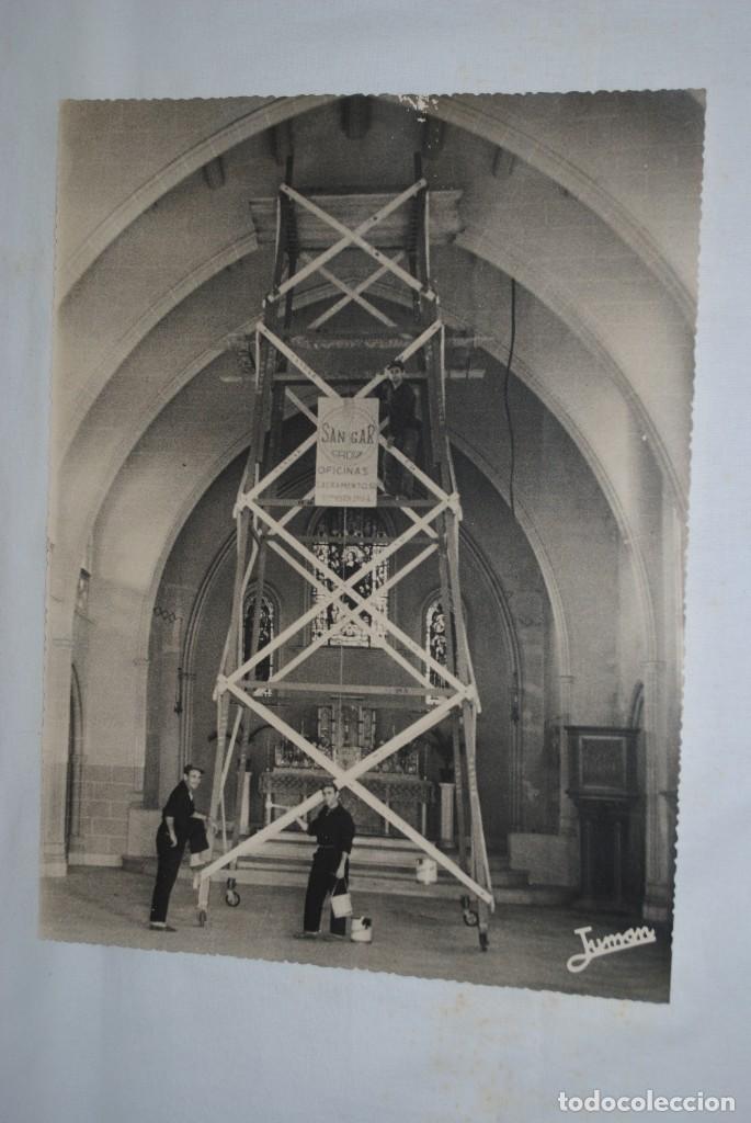 Fotograf&iacute;a antigua: PINTANDO LOS TECHOS DE UNA IGLESIA EN CADIZ .