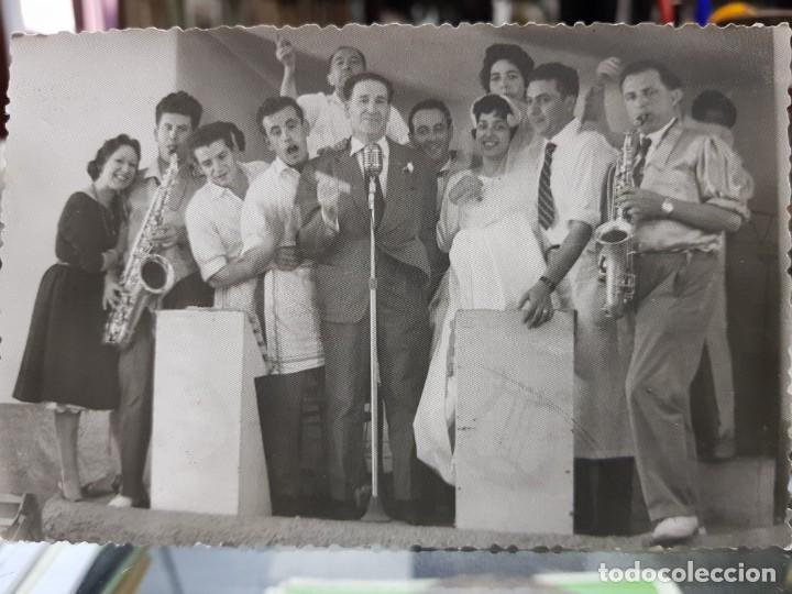 Fotograf&iacute;a antigua: ANTIGUA FOTOGRAFIA GRUPO MUSICAL AMENIZANDO UNA BODA REPORTAJES GRAFICOS CALLE CONCEPCION BAHAMONDE