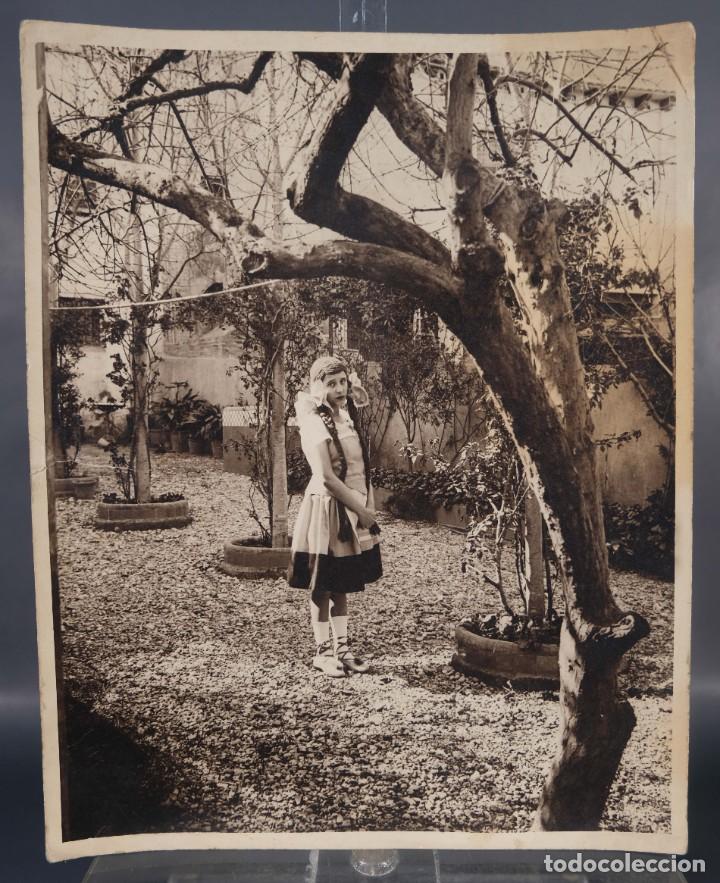 Photographie ancienne: Fotografia Joven en jard&iacute;n a&ntilde;os 30-40