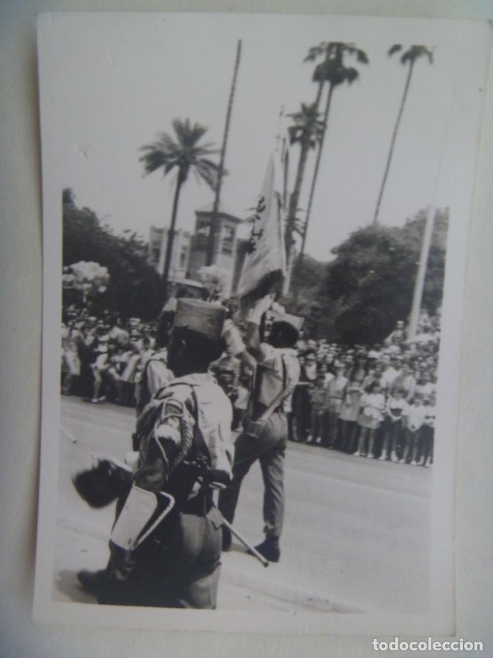 Fotograf&iacute;a antigua: LA LEGION : FOTO DE LEGIONARIOS DESFILANDO
