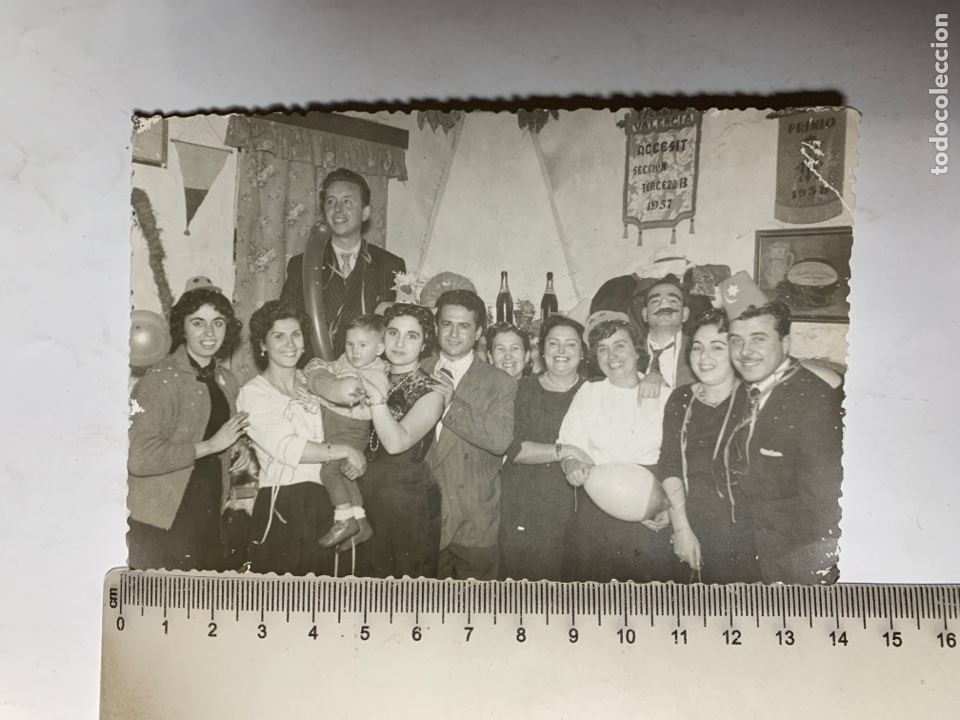 Fotografia antiga: FOTO. FIN DE A&Ntilde;O EN EL CASAL FALLERO. REPORTAJES FOTOGR&Aacute;FICOS ADRI&Aacute;N. VALENCIA, 31 DICIEMBRE 1959.