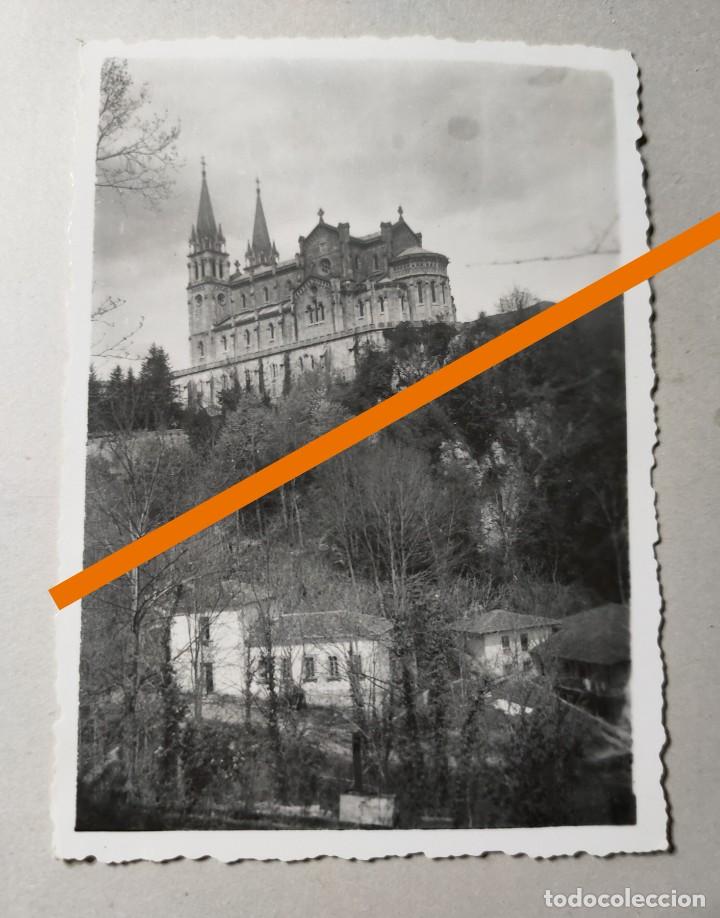 Alte Fotografie: Antigua fotograf&iacute;a. Covadonga. Asturias. catedral. Foto a&ntilde;o 1935.