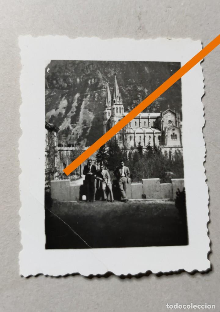 Alte Fotografie: Antigua fotograf&iacute;a. Covadonga. Asturias. Foto a&ntilde;o 1935. Peque&ntilde;o tama&ntilde;o.