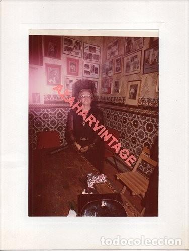 Fotografia antiga: SEMANA SANTA SEVILLA,ANTIGUA FOTOGRAFIA ENTREGA DISTINCIONES EN LA HERMANDAD DE SANTA CRUZ,165X115MM