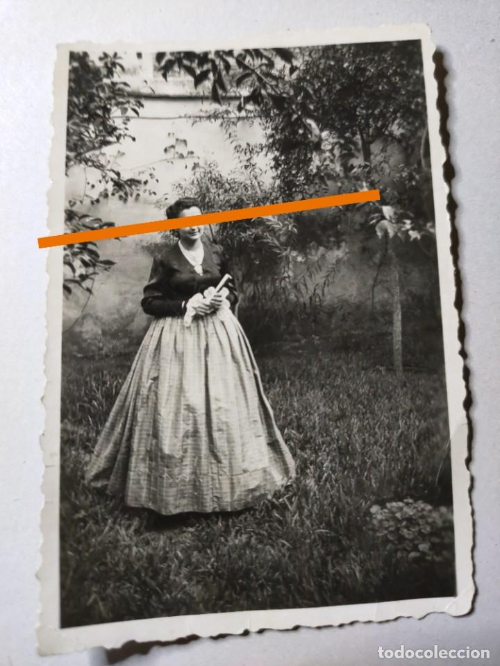Fotografia antica: Antigua fotograf&iacute;a. se&ntilde;orita con abanico. A&ntilde;os 30..