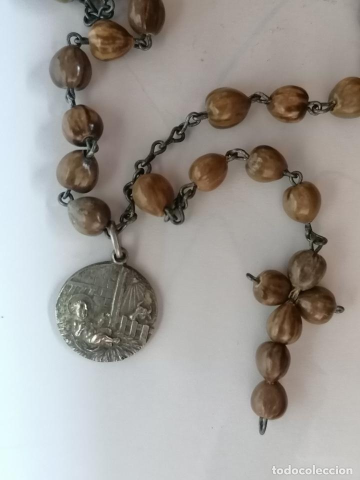 Alte Fotografie: ROSARIO SEMILLAS 45 CM, CRUCIFIJO SEMILLAS Y DOS MEDALLAS