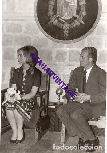 Alte Fotografie: CARMONA, 1976, INAUGURACION POR LOS REYES DEL NUEVO PARADOR, 128X178MM