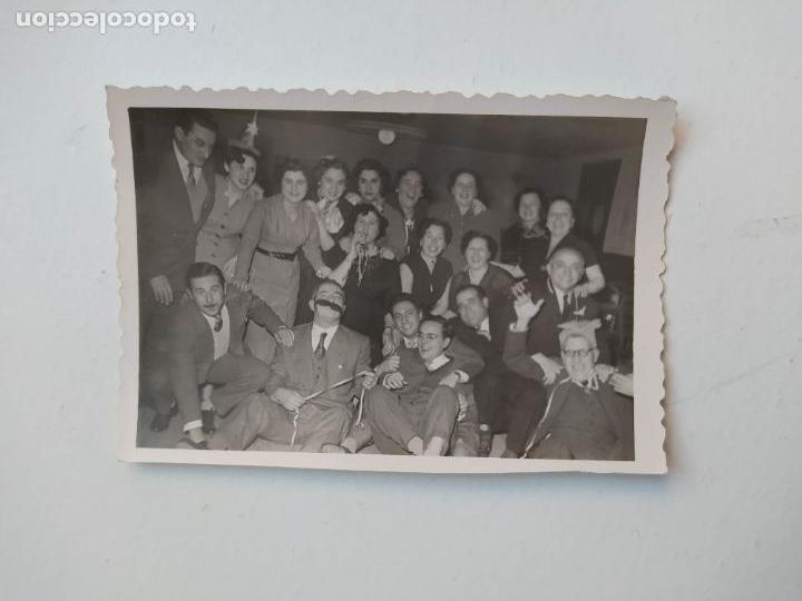 Fotograf&iacute;a antigua: FOTOGRAF&Iacute;A ANTIGUA A&Ntilde;OS 50. FAMILIA NOCHEVIEJA 1953. TDKP20B