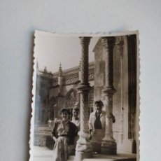 Fotografía antigua: FOTOGRAFÍA ANTIGUA AÑOS 50. MUJERES EN PORTUGAL 1953. TDKP20B