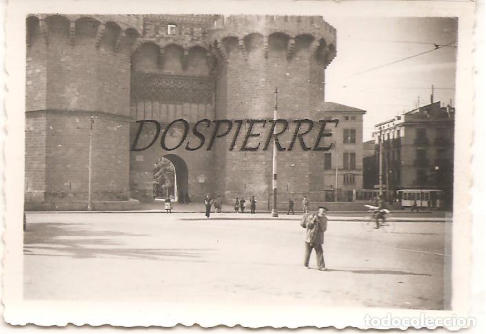 Fotograf&iacute;a antigua: ANTIGUA FOTO, VALENCIA- PUERTA DE SERRANO-TRANVIA ???, A&Ntilde;OS 60 ???, 6X8,5