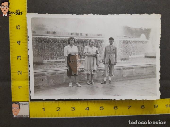 Antique Photography: MUJERES Y CHICO JOVEN CON PANTALONES BOMBACHOS / FOTO ANTIGUA EN BLANCO Y NEGRO - A&Ntilde;O 30/40 - FUENTE