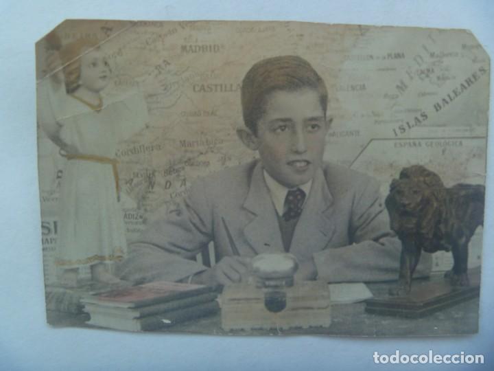 Fotograf&iacute;a antigua: FOTO ESCOLAR : NI&Ntilde;O CON IMAGEN DEL NI&Ntilde;O JESUS Y MAPA, COLOREADA