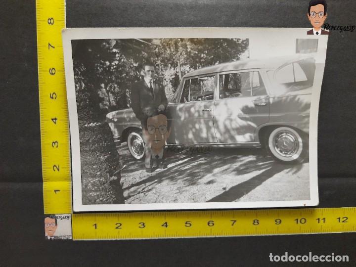 Fotografia antica: JOVEN CON SU MERCEDES BENZ 200 / FOTO ANTIGUA EN BLANCO Y NEGRO - A&Ntilde;OS 60 - ESPA&Ntilde;A - HOMBRE - COCHE