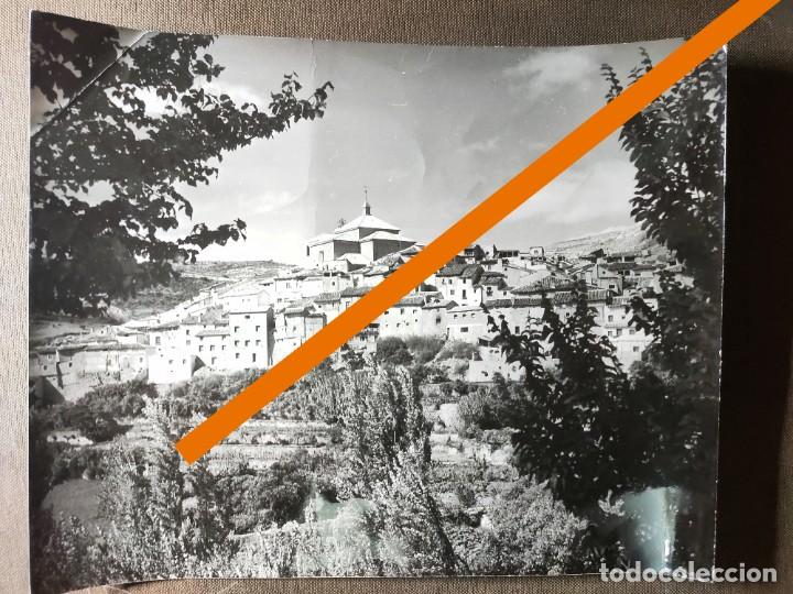 Alte Fotografie: Antigua fotograf&iacute;a de Pastrana Guadalajara. foto a&ntilde;os 60. Medidas 25 x 20..