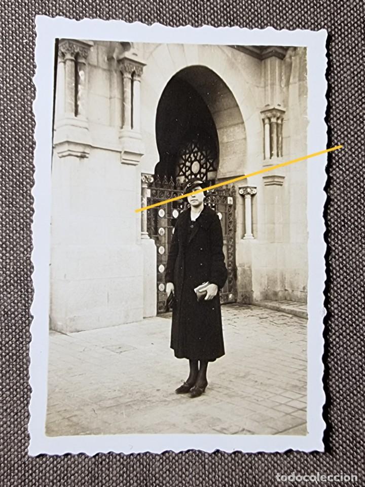 Fotografia antiga: Antigua fotograf&iacute;a de Toledo. se&ntilde;orita con sombrero. Foto A&ntilde;o 1934.