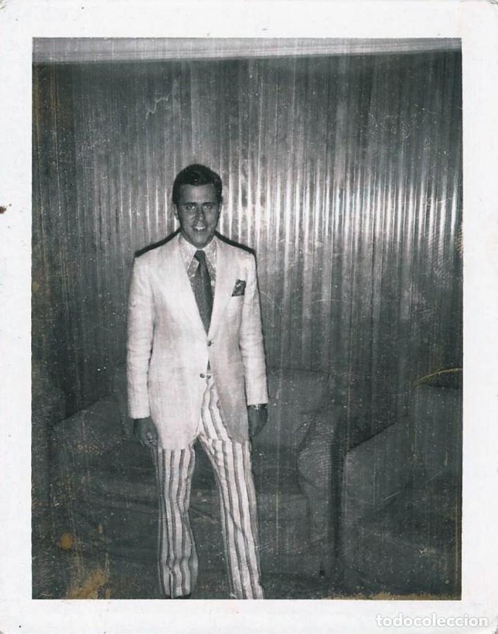 Fotograf&iacute;a antigua: X1578 Joven hombre a la moda de los 70' - Foto 11x8cm 1970'