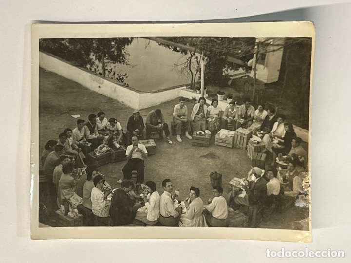 Fotografia antiga: MINUTEROS, fot&oacute;grafos de calle. ALCIRA Fotograf&iacute;a.. Dias de Pascua con la Pandilla (h.1960?)