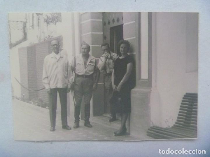 Fotograf&iacute;a antigua: LA LEGION : FOTO DE LEGIONARIOS, OFICIALES CON SE&Ntilde;ORES