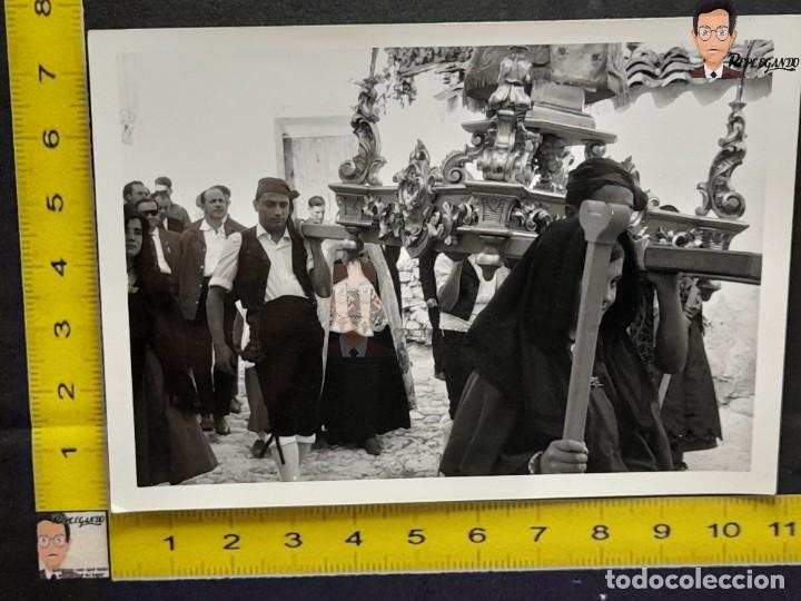 Alte Fotografie: JOTERO / PASO VIRGEN DE PRADAS / SEMANA SANTA / FOTO ANTIGUA TERUEL - SAN AGUST&Iacute;N - A&Ntilde;OS 60 ARAGON