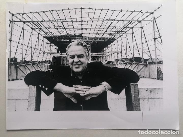 Fotograf&iacute;a antigua: FOTOGRAFIA ALBERT BROCCOLI, PRODUCTOR DE LA SERIE JAMES BOND, OCTUBRE 1976