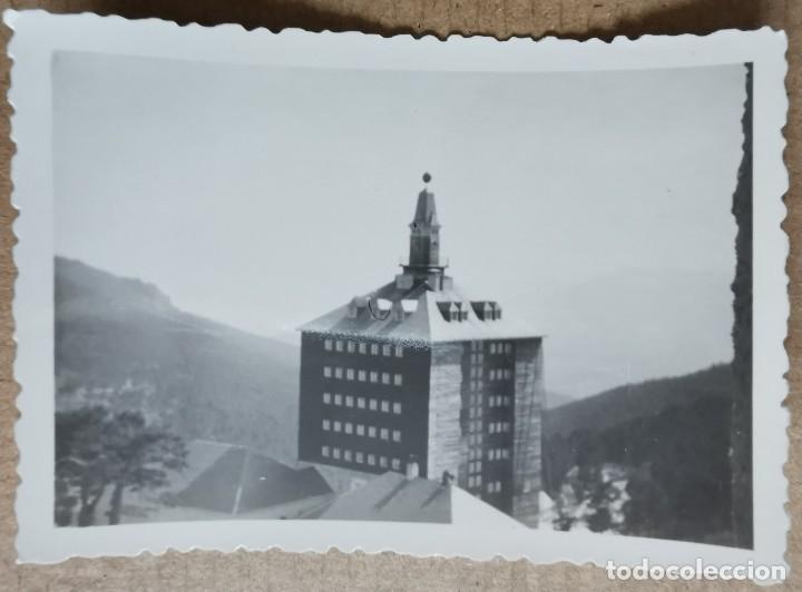 Fotograf&iacute;a antigua: FOTO ANTIGUA ORIGINAL E INEDITA PUERTO DE NAVACERRADA ESTACION DE ESQUI 1958 MEDIDAS 63 MM X 81 MM