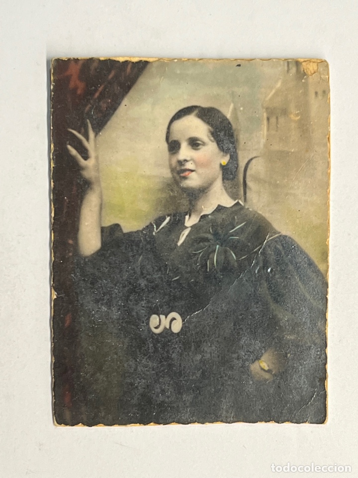 Photographie ancienne: FOTOGRAF&Iacute;A JUVENTUD. La joven con Carm&iacute;n y Polvos de Lirio de Florencia. Y Manton Negro