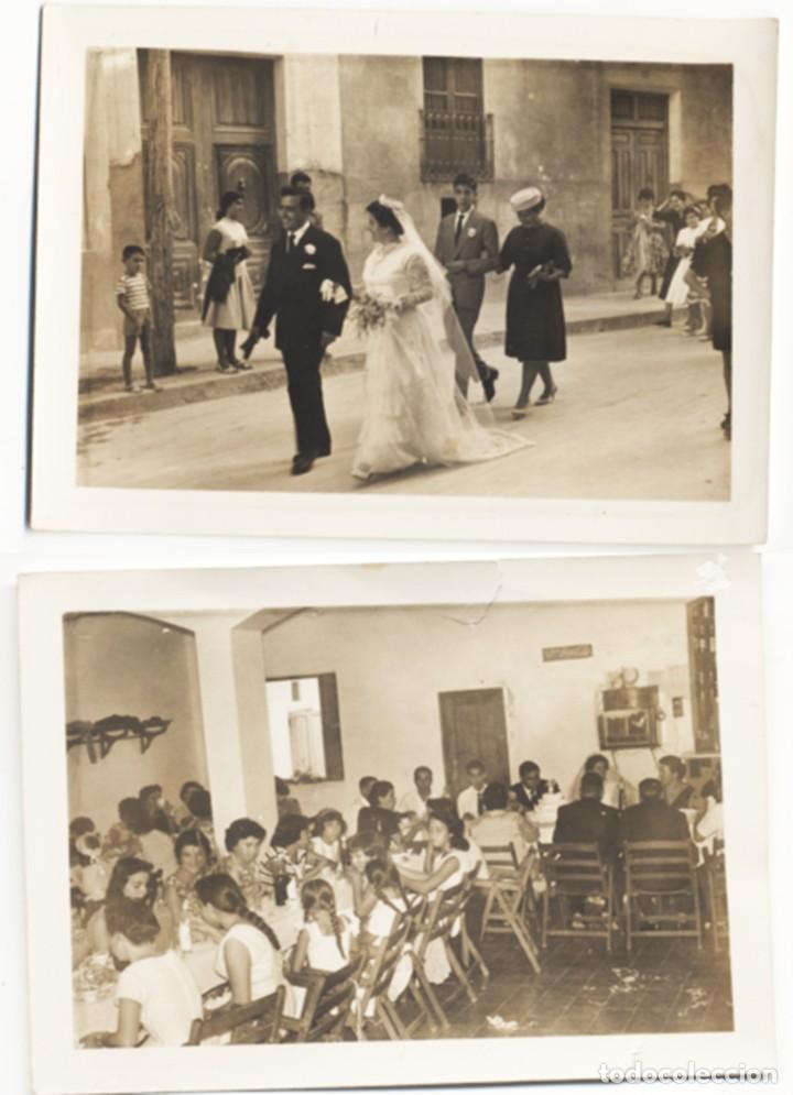 Alte Fotografie: 1958 BODA EN VILLAJOYOSA PASEO POR LA CALLE NOVIA Y CELEBRACION 2 FOTOGRAFIAS SIRVENT