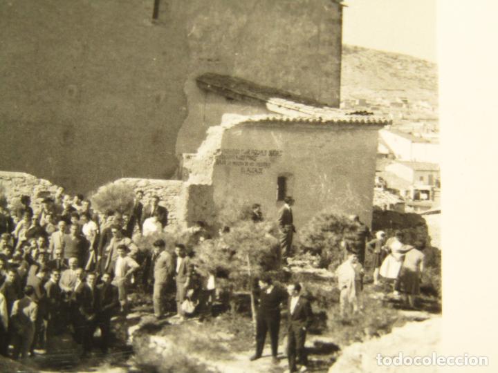 Fotografia antiga: Antigua Fotograf&iacute;a con Grupo de Personas en T&Aacute;RREGA de Laboratorios ESCUDER