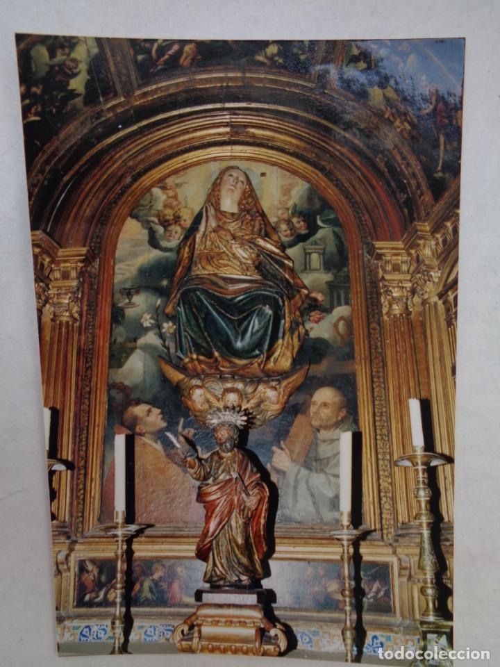 Fotograf&iacute;a antigua: FOTO DE UN RETABLO BARROCO: VIRGEN DE LA ASUNCIO Y TALLA JUDAS TADEO. DE UNA IGLESIA DE SEVLLA