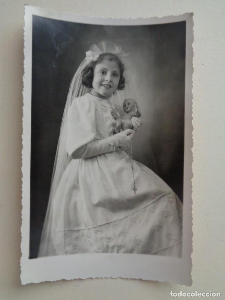 Fotograf&iacute;a antigua: PRECIOSA FOTO DE ESTUDIO DE NI&Ntilde;A DE PRIMERA COMUNION CON NI&Ntilde;O JESUS