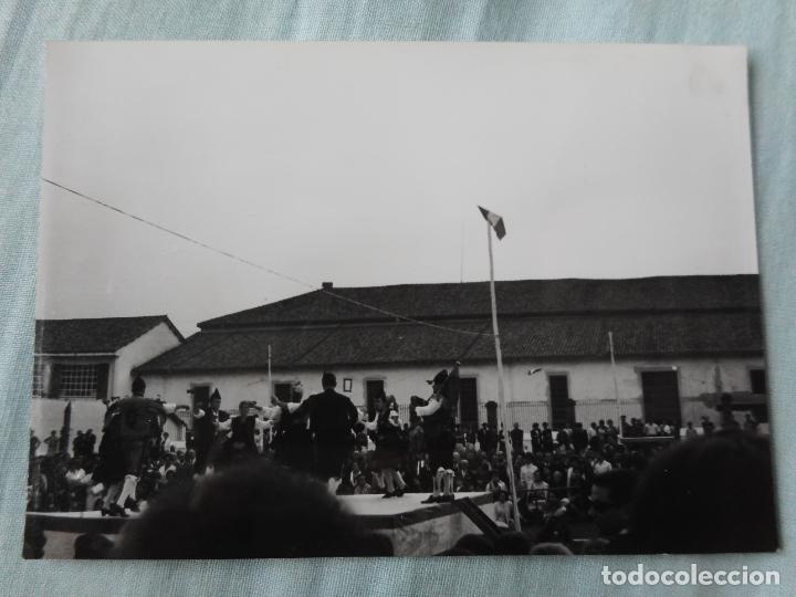 Alte Fotografie: ANTIGUA FOTOGRAFIA FIESTA ASTURIANA VILLAVICIOSA ASTURIAS 1965