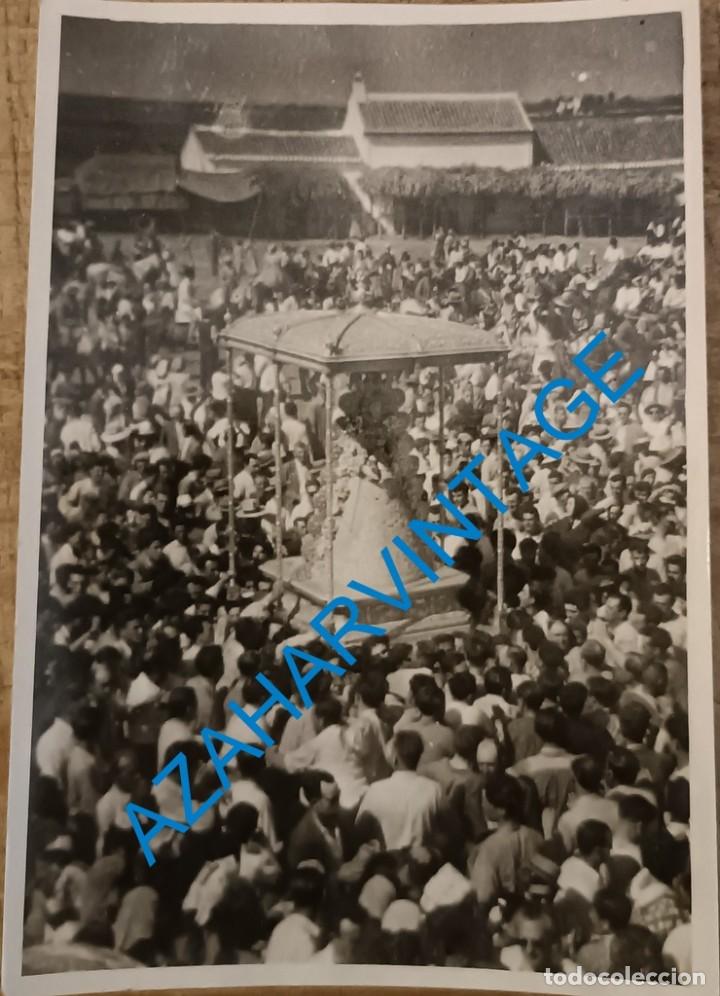 Fotograf&iacute;a antigua: A&Ntilde;OS 50, PROCESION DE LA VIRGEN DEL ROCIO, 102X72MM