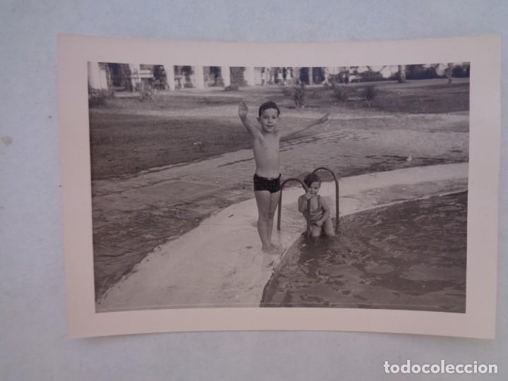 Antique Photography: FOTO DE NI&Ntilde;OS EN BA&Ntilde;ADOR EN LA PISCINA