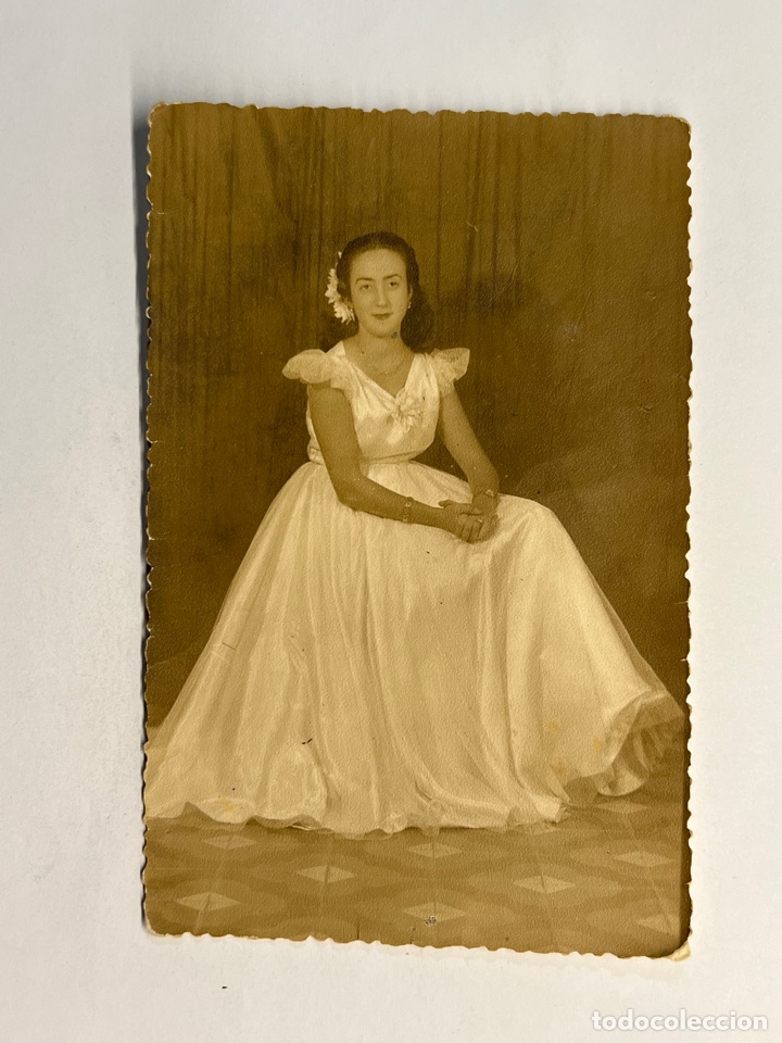 Fotografia antica: TOMELLOSO, Ciudad Real&hellip;, Fot&oacute;grafo Studio de Arte. Guapa y joven Quincea&ntilde;era (h.1950?)