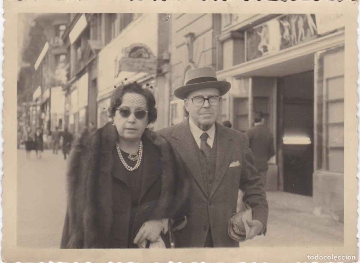 Antique Photography: Paseando por las Calles de Alicante - Febrero 1960 - Fotograf&iacute;a - 120x88mm