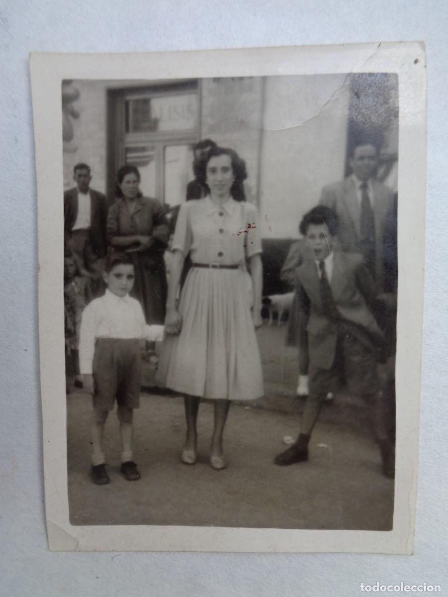 Fotografia antiga: MINUTERO DE FOTOGRAFO CALLEJERO DE MADRE CON NI&Ntilde;OS, A&Ntilde;OS 40