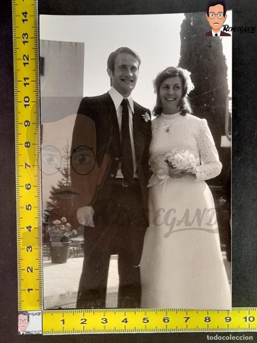 Photographie ancienne: NOVIOS EL D&Iacute;A DE SU BODA / FOTO ANTIGUA EN BLANCO Y NEGRO A&Ntilde;OS 70 - ESPA&Ntilde;A - MARIDO MUJER