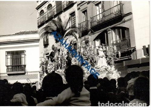 Fotografia antiga: SEMANA SANTA SEVILLA, A&Ntilde;OS 60, PASO DE LA BORRIQUITA, 72X102MM