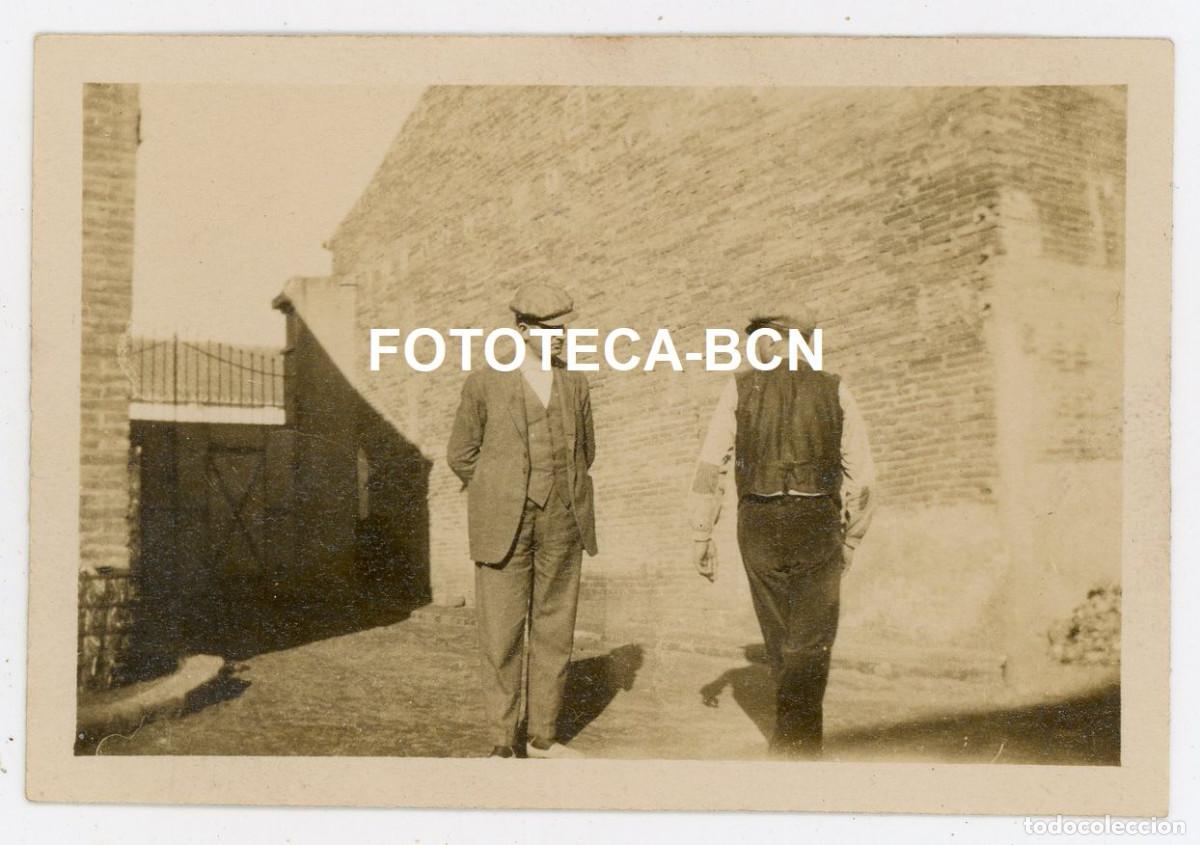 Fotografia antiga: FOTO ORIGINAL OPERARIOS EN FABRICA O ALMACEN POSIBLEMENTE TERRASSA O INMEDIACIONES A&Ntilde;OS 20