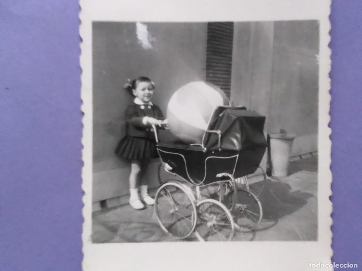 Fotografia antiga: ANTIGUA FOTOGRAFIA CARRITO BEBE BALNCO Y NEGRO