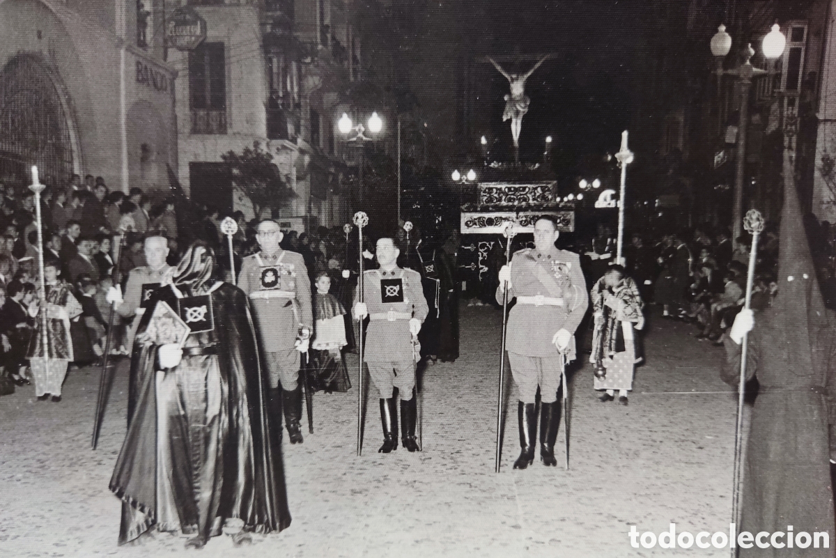 Fotografia antiga: TETUAN FOTOGRAF&Iacute;A PROCESI&Oacute;N SEMANA SANTA 1954 FOT&Oacute;GRAFO GARC&Iacute;A CORTES