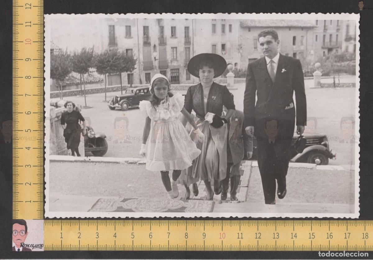 Photographie ancienne: D&Iacute;A DE BODA / NI&Ntilde;A MUJER Y HOMBRE ELEGANTE - FOTO ANTIGUA BLANCO NEGRO A&Ntilde;OS 30/40 COCHE CLASICO