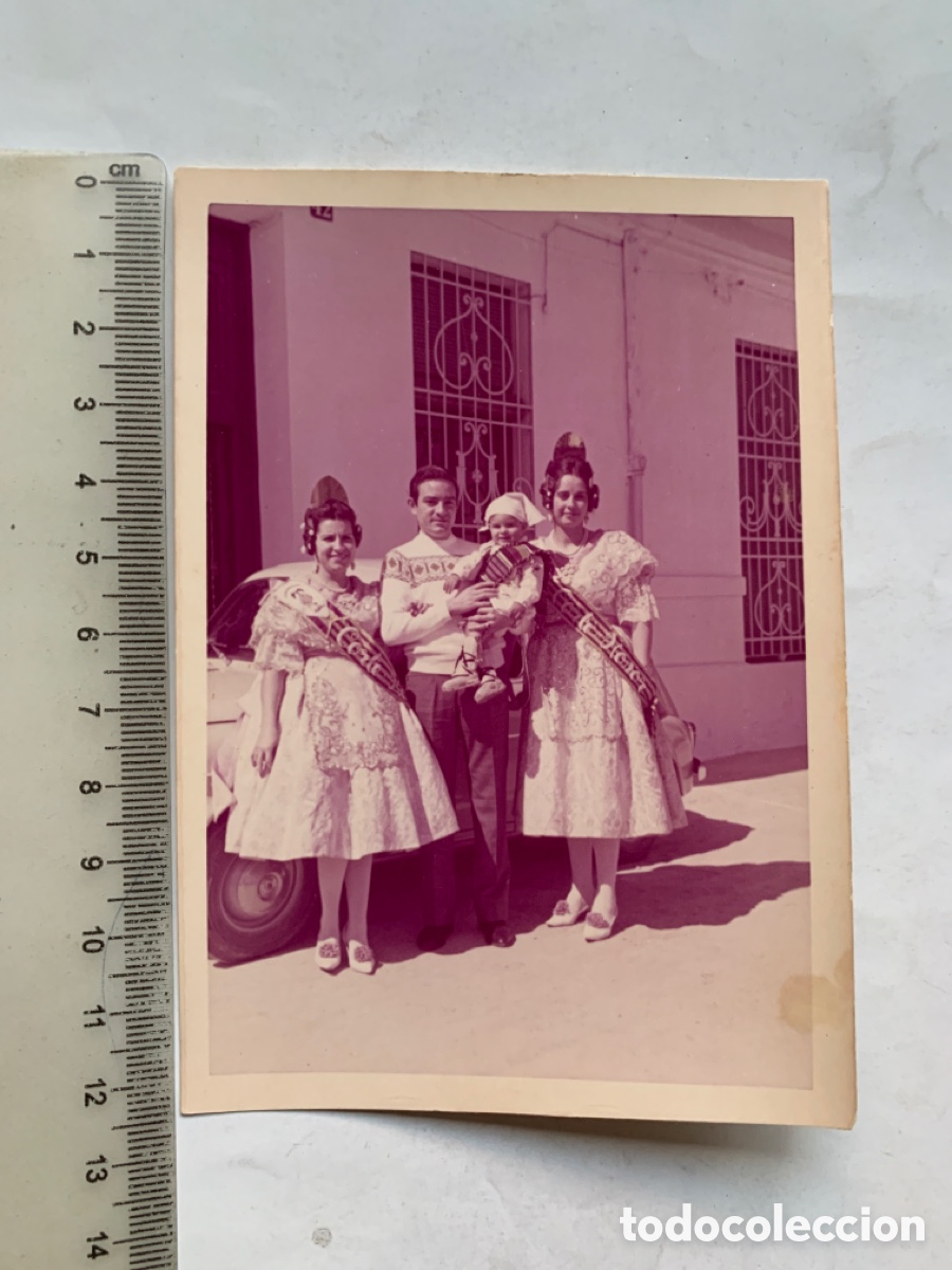 Fotograf&iacute;a antigua: FOTO. FALLERAS Y FAMILIAR. FOT&Oacute;GRAFO?.