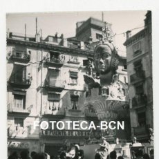 Fotografía antigua: FOTO ORIGINAL VALENCIA FALLA FIESTA DE FALLAS AÑO 1957. Lote 401075489